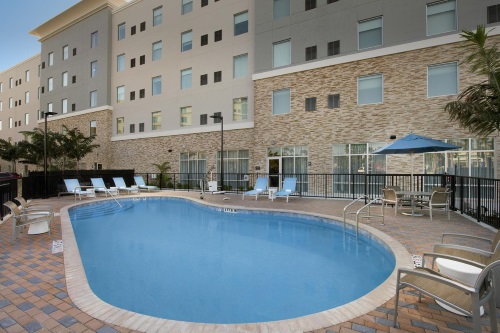 Hampton Inn Miami Airport East zwembad